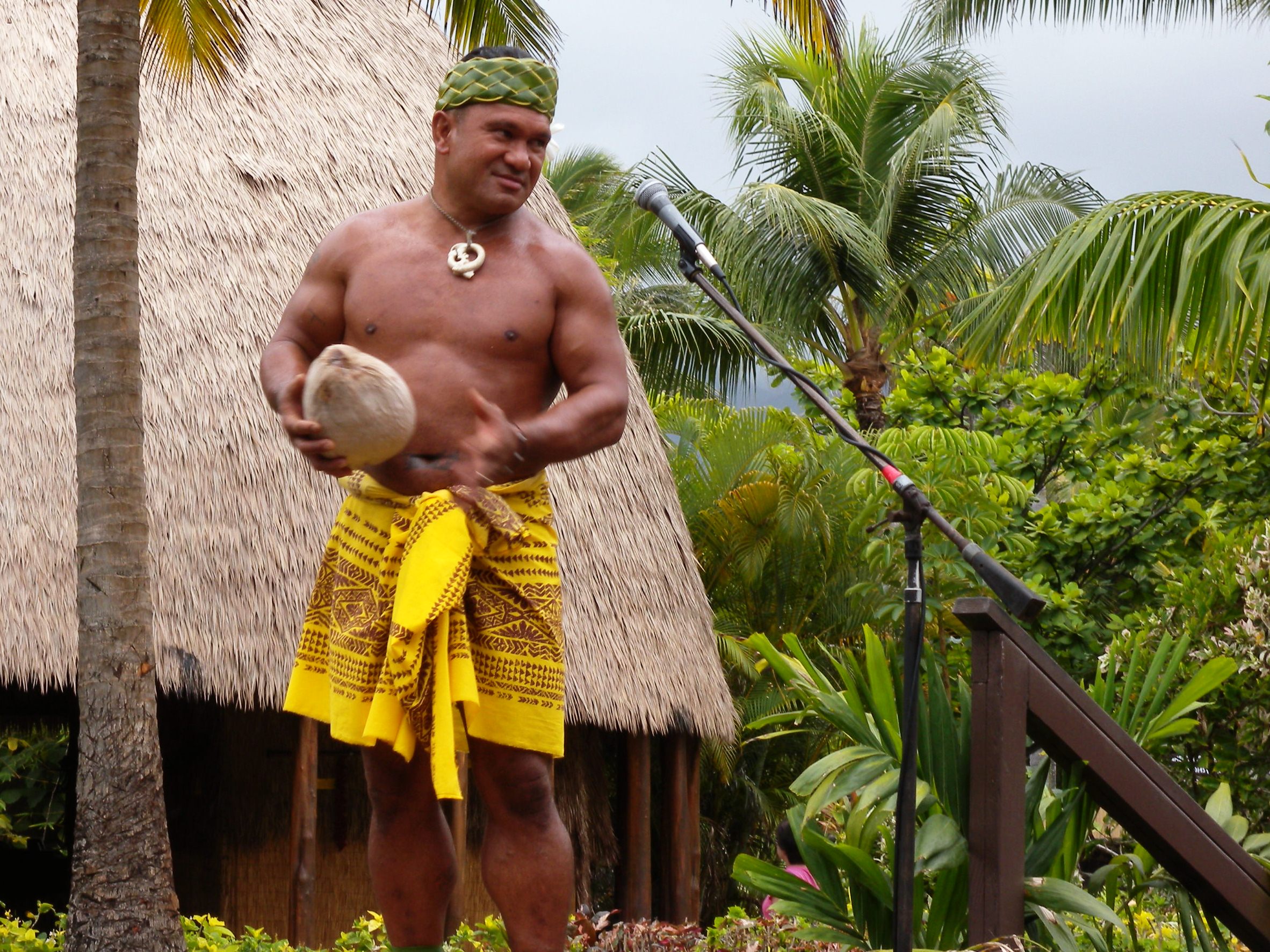 Polynesian Men Do All the Cooking? | Polynesia.com