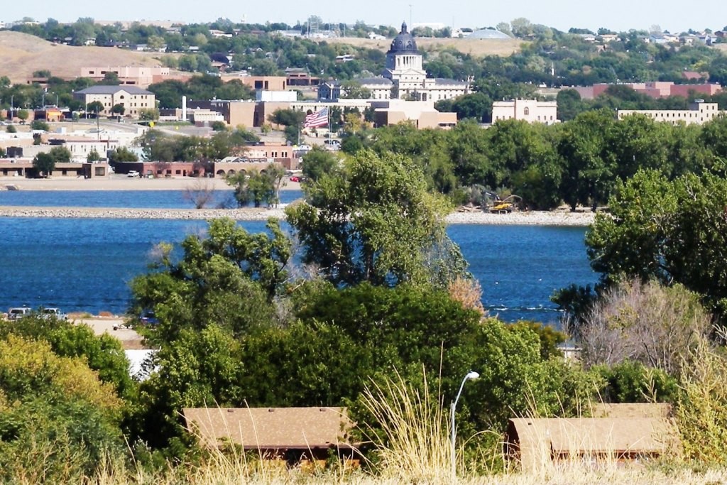 00 pierre capitol from ft pierre